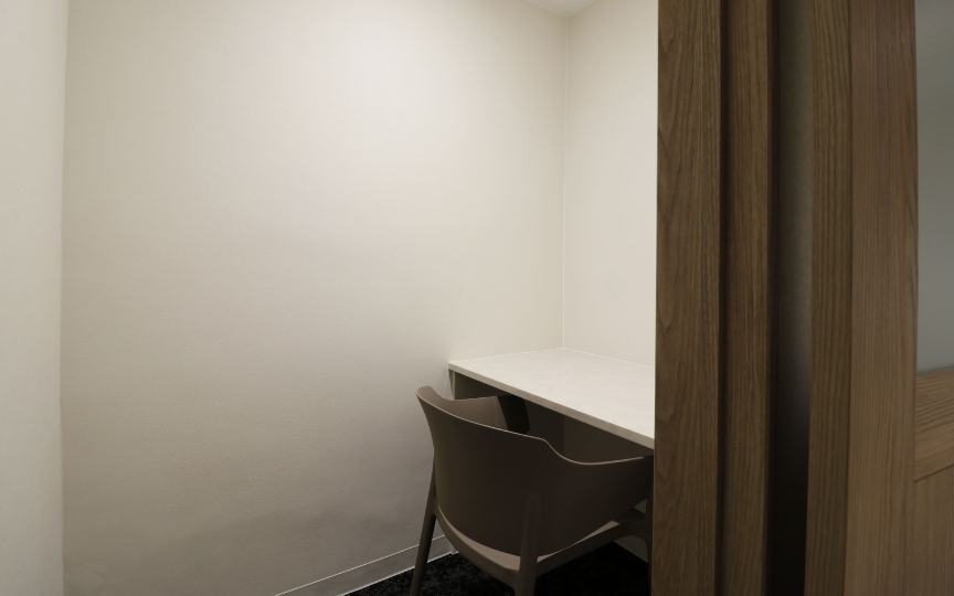 【敷金・原状回復不要】虎ノ門ヒルズ駅1分のリノベーション済みセットアップオフィスの写真10