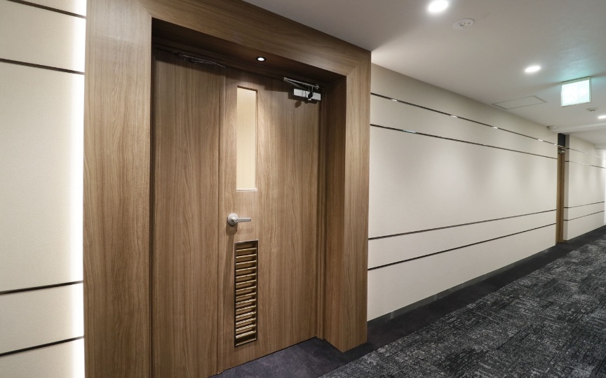 【敷金・原状回復不要】虎ノ門ヒルズ駅1分のリノベーション済みセットアップオフィスの写真4