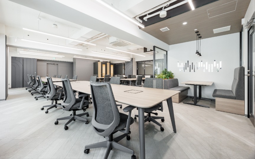 【仲介手数料不要】日本橋エリア、25年12月リニューアルのフルセットアップオフィス