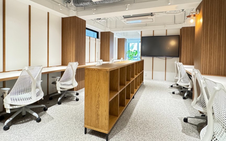 【敷金・原状回復不要】渋谷駅徒歩5分！12名規模の築浅フルセットアップオフィス