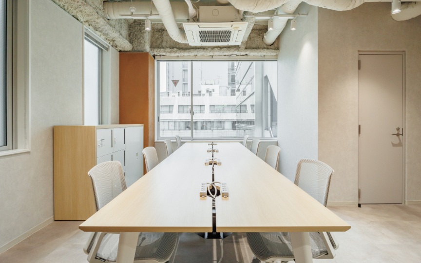 【仲介手数料無料】渋谷駅付近、敷金0／原状回復不要のWi-Fi付フルセットアップオフィスの写真5