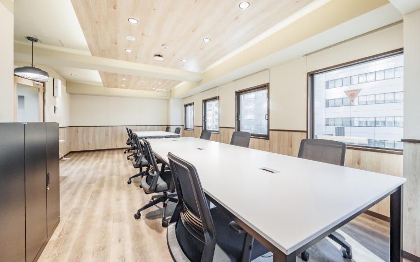 【敷金0・原状回復不要】新橋駅徒歩5分の家具・Wi-Fi付きフルセットアップオフィスの写真7