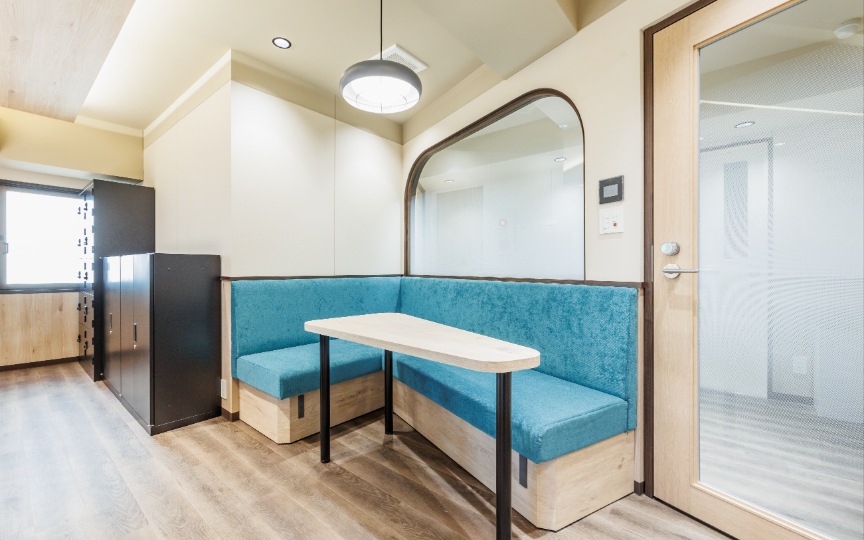 【敷金0・原状回復不要】新橋駅徒歩5分の家具・Wi-Fi付きフルセットアップオフィスの写真8