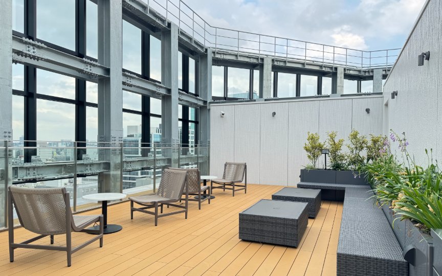 港区虎ノ門エリア、充実のワークスペースと共用設備が魅力の新築フルセットアップオフィスの写真11