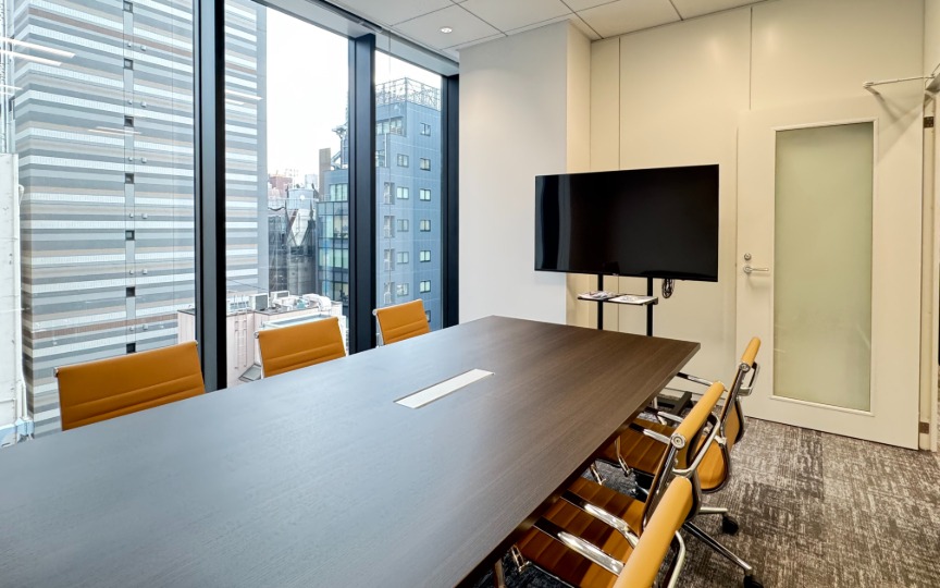港区虎ノ門エリア、充実のワークスペースと共用設備が魅力の新築フルセットアップオフィスの写真3