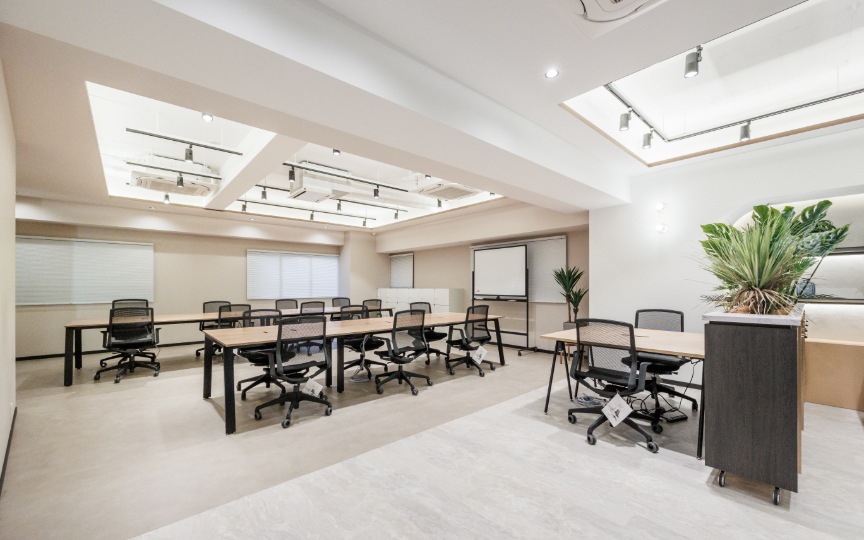 JR市ヶ谷駅徒歩6分！大規模リニューアル済の内装・家具付きフルセットアップオフィスの写真9