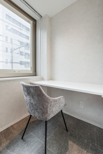 神田駅徒歩2分！2023年リニューアル、内装・家具完備のフルセットアップオフィスの写真1