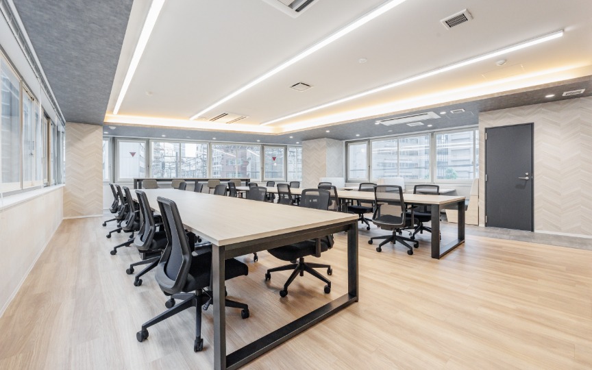 神田駅徒歩2分！2023年リニューアル、内装・家具完備のフルセットアップオフィスの写真8