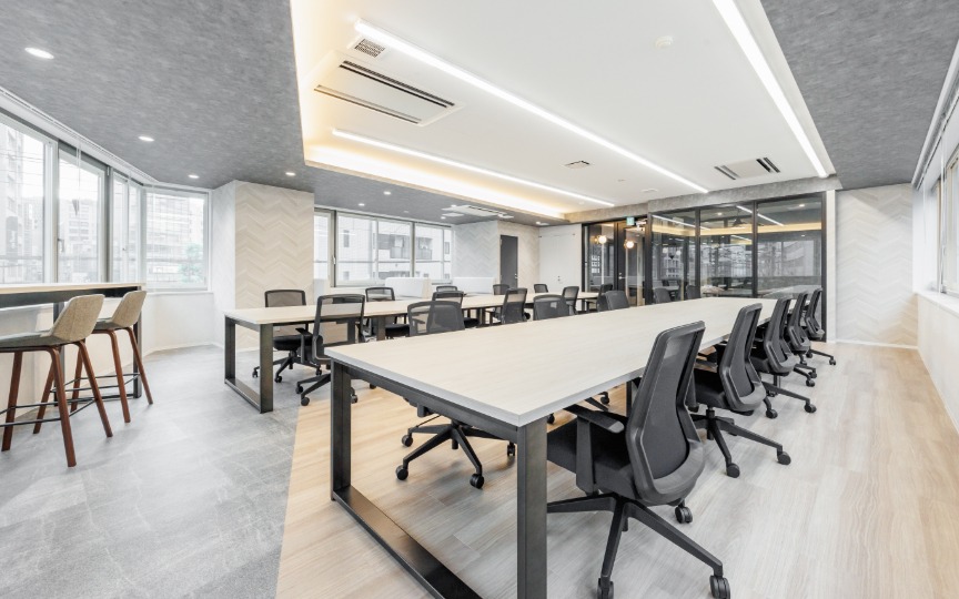 神田駅徒歩2分！2023年リニューアル、内装・家具完備のフルセットアップオフィス