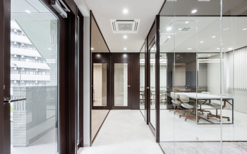 【敷金最大0・原状回復不要】芝公園駅徒歩2分、Wi-Fi完備のフルセットアップオフィスの写真4