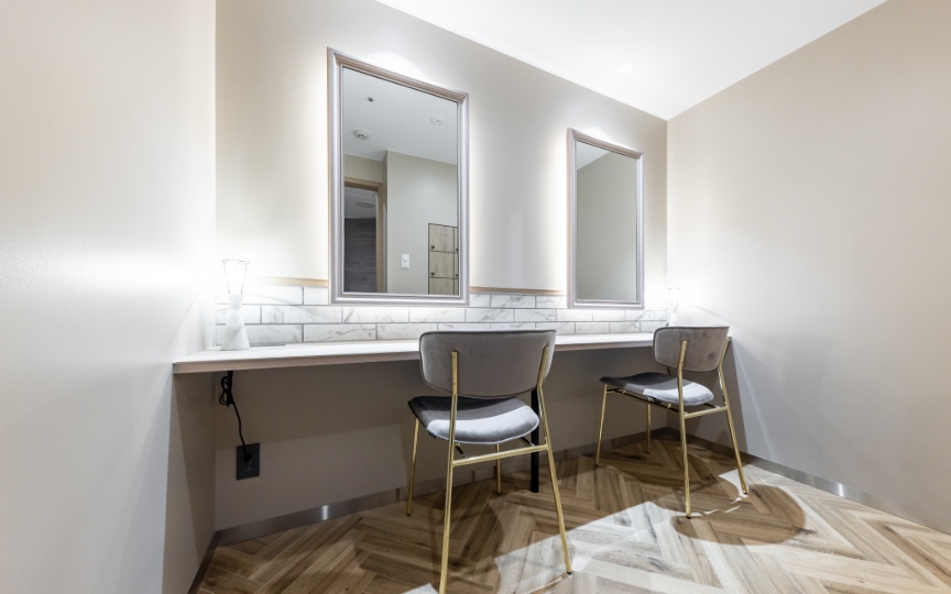 三田駅徒歩5分！最大70席、洗練された内装が魅力の大規模向けセットアップオフィスの写真1