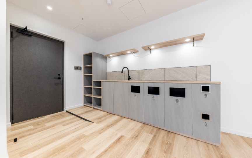 三田駅徒歩5分！最大70席、洗練された内装が魅力の大規模向けセットアップオフィスの写真10