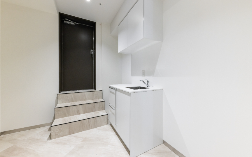 三田駅徒歩5分、デザイン性と柔軟性の高さが魅力の内装付きセットアップオフィスの写真9