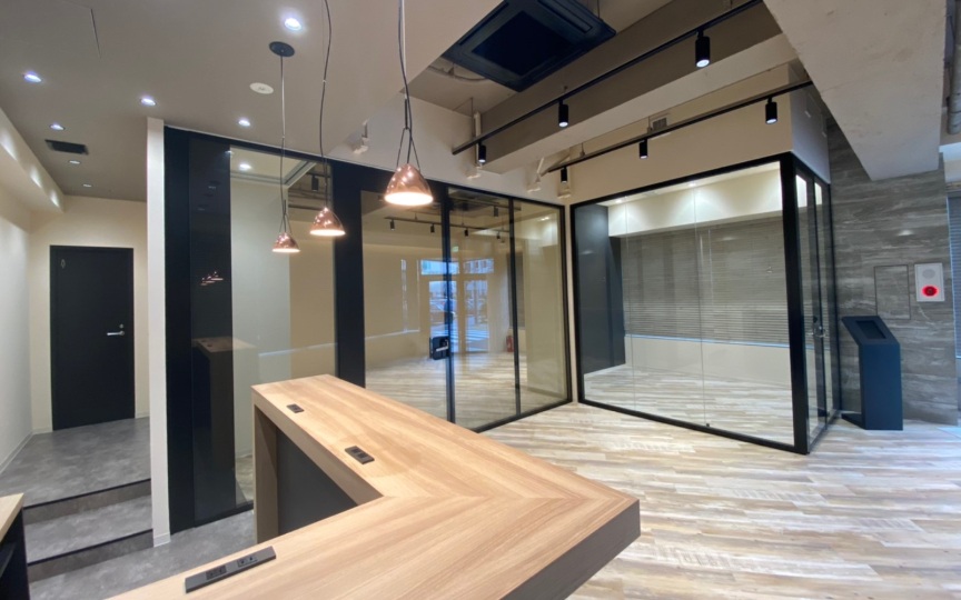 JR秋葉原駅徒歩7分！屋上テラス利用可、開放感のある内装付きのセットアップオフィスの写真10