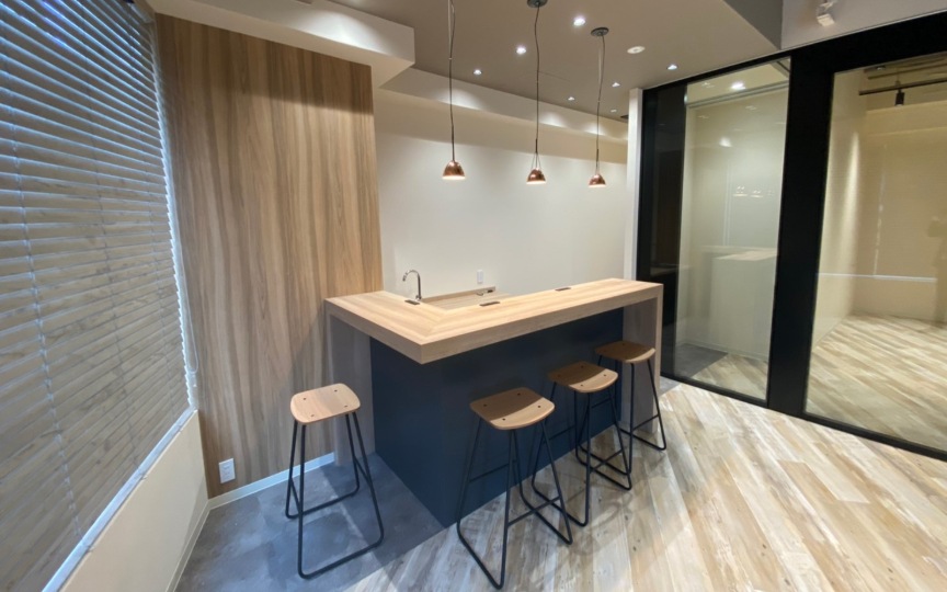 JR秋葉原駅徒歩7分！屋上テラス利用可、開放感のある内装付きのセットアップオフィスの写真4