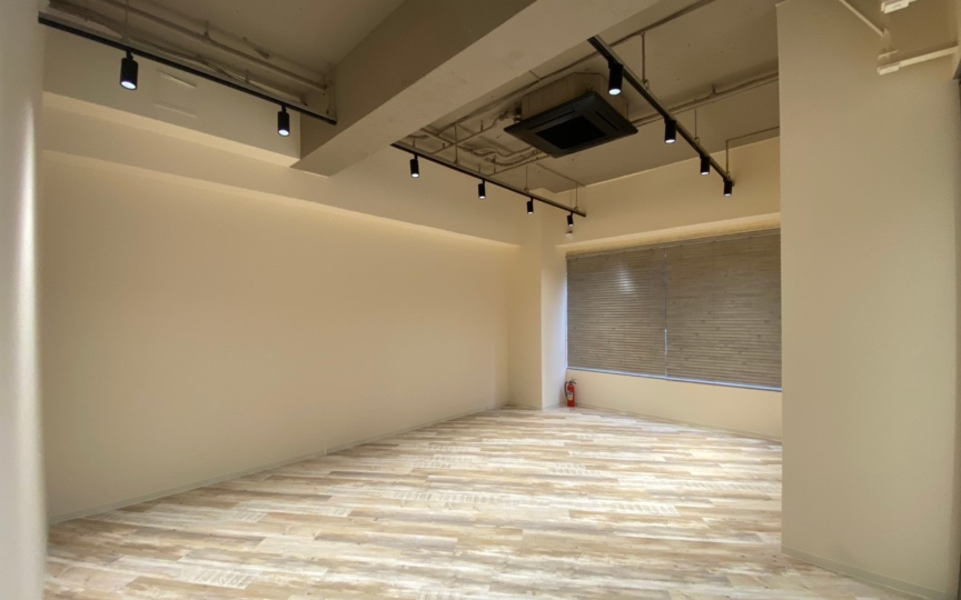 JR秋葉原駅徒歩7分！屋上テラス利用可、開放感のある内装付きのセットアップオフィスの写真8