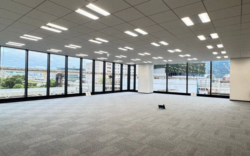 【敷金最大0】浜松町駅3分、内装付きで移転もスムーズな築浅セットアップオフィス