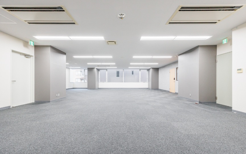 【仲介手数料不要】御成門駅徒歩3分｜会議室・テレカンブース完備のセットアップオフィスの写真1