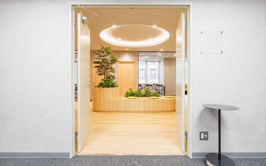 【仲介手数料不要】御成門駅徒歩3分｜会議室・テレカンブース完備のセットアップオフィスの写真2