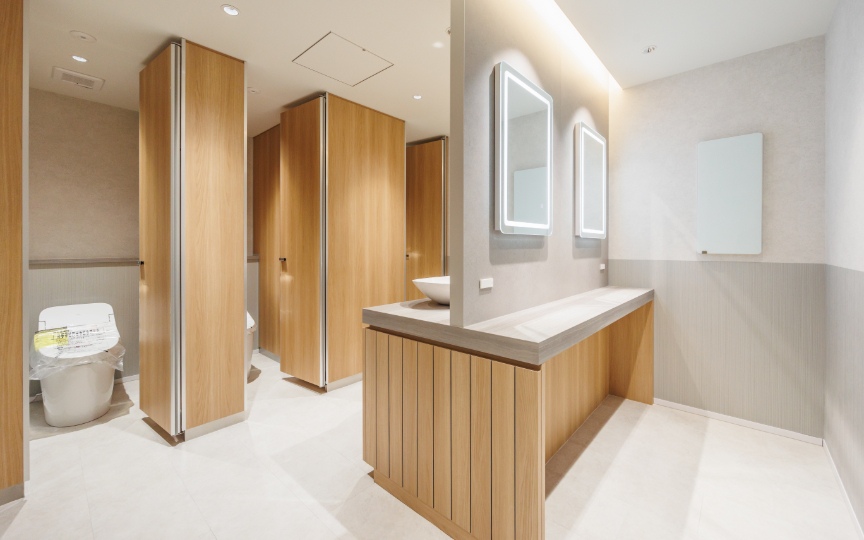 【仲介手数料不要】三田駅徒歩4分｜会議室・テレカンブース各4室完備のセットアップオフィスの写真1