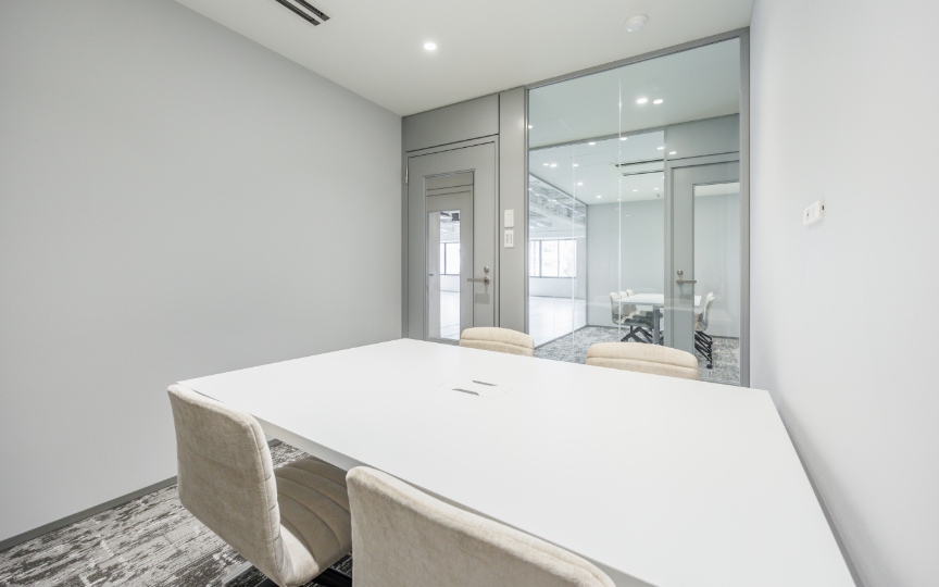 【仲介手数料不要】三田駅徒歩4分｜会議室・テレカンブース各4室完備のセットアップオフィスの写真10