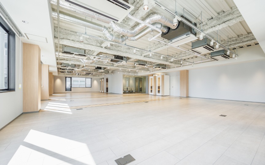 【仲介手数料不要】三田駅徒歩4分｜会議室・テレカンブース各4室完備のセットアップオフィス