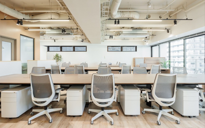 田町駅徒歩5分！原状回復不要の新築フルセットアップオフィスの写真3