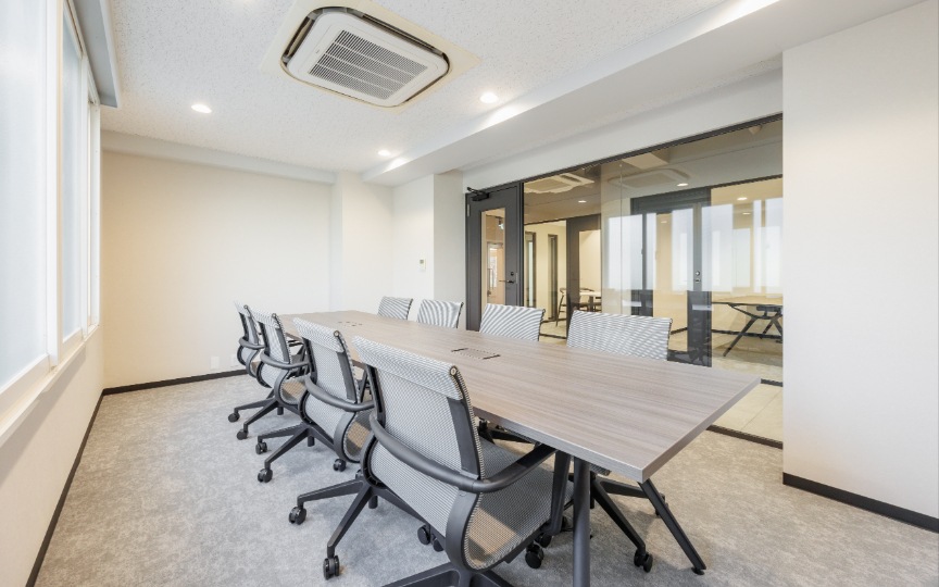 代々木駅徒歩2分！会議室3室完備の新装フルセットアップオフィスの写真10