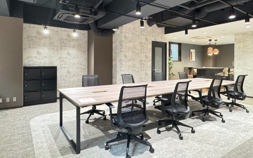 【敷金最大0】東京駅や新宿駅へのアクセスにも便利な内装・家具付きフルセットアップオフィスの写真3