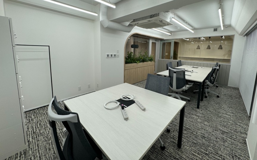 【敷金0・原状回復不要】神田駅徒歩6分｜家具・Wi-Fi完備の小規模フルセットアップオフィスの写真1