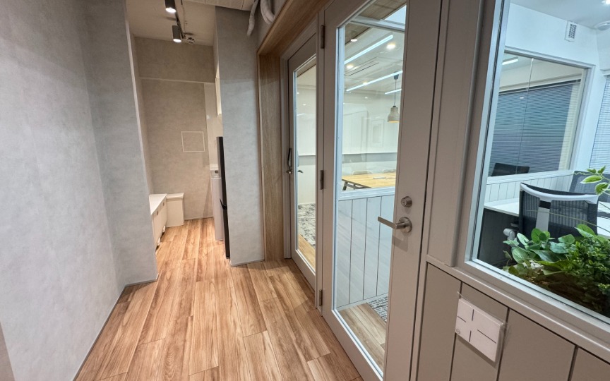 【敷金0・原状回復不要】神田駅徒歩6分｜家具・Wi-Fi完備の小規模フルセットアップオフィスの写真3