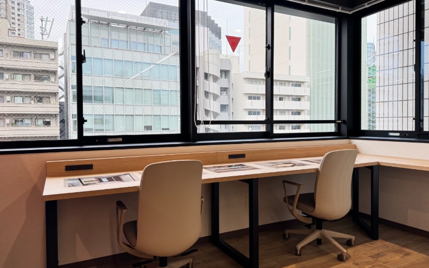 【敷金最大0】渋谷駅徒歩6分！青山通り沿い、屋上テラス付きの築浅フルセットアップオフィスの写真5