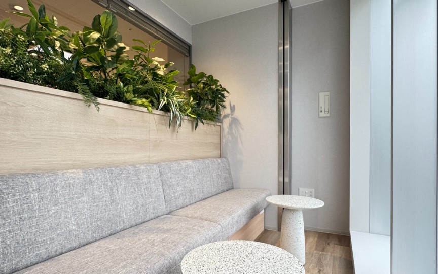 四谷三丁目駅徒歩5分｜ブランディングにも最適な、内装充実の築浅フルセットアップオフィスの写真4