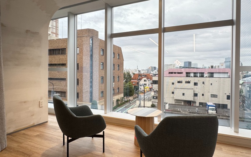 四谷三丁目駅徒歩5分｜ブランディングにも最適な、内装充実の築浅フルセットアップオフィスの写真5