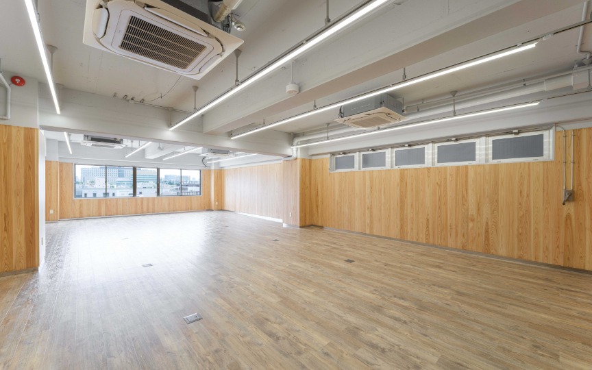 四谷三丁目徒歩2分！敷金1ヶ月のみ／原状回復不要のセットアップオフィスの写真2