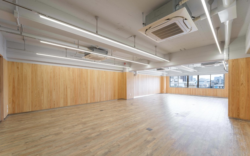 四谷三丁目徒歩2分！敷金1ヶ月のみ／原状回復不要のセットアップオフィス