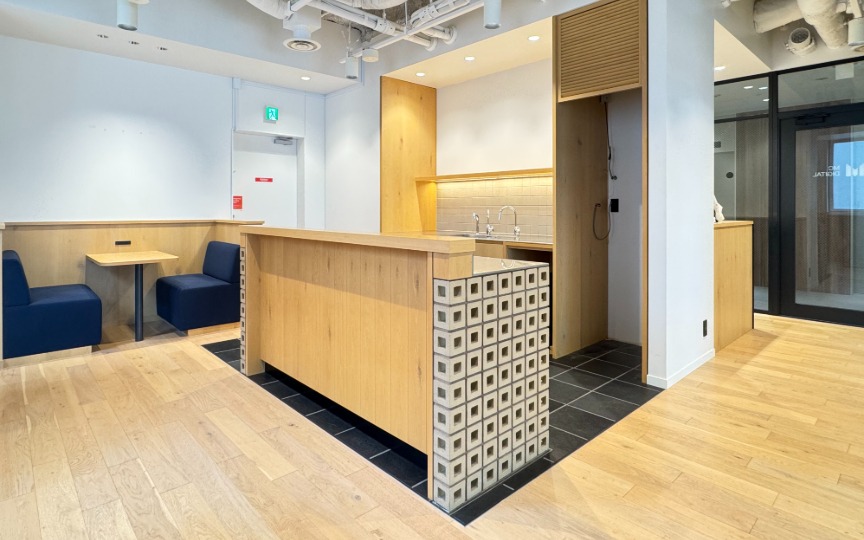 JR神田駅徒歩5分！ラウンジやサーバー室まで完備、屋上庭園も利用可能なセットアップオフィスの写真10