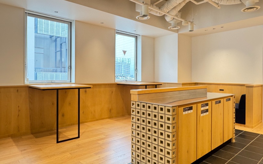 JR神田駅徒歩5分！ラウンジやサーバー室まで完備、屋上庭園も利用可能なセットアップオフィスの写真2