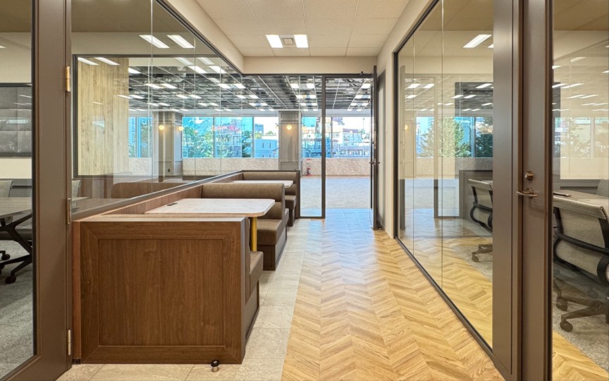 【敷金最大0】JR代々木駅徒歩7分、ワークスペース充実の大規模セットアップオフィスの写真11