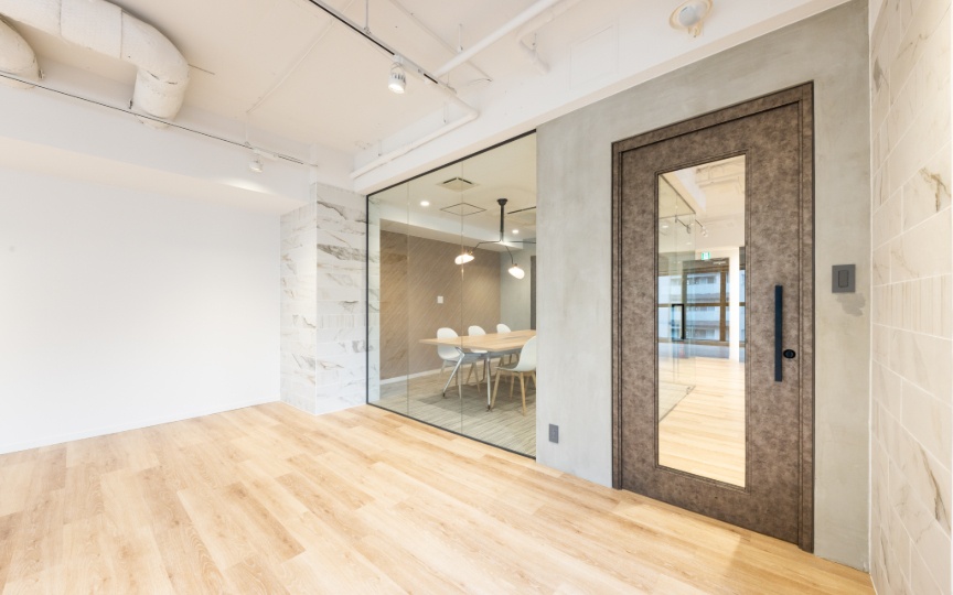 JR馬喰町駅徒歩2分、明るく温かみのある空間が魅力のセットアップオフィスの写真8