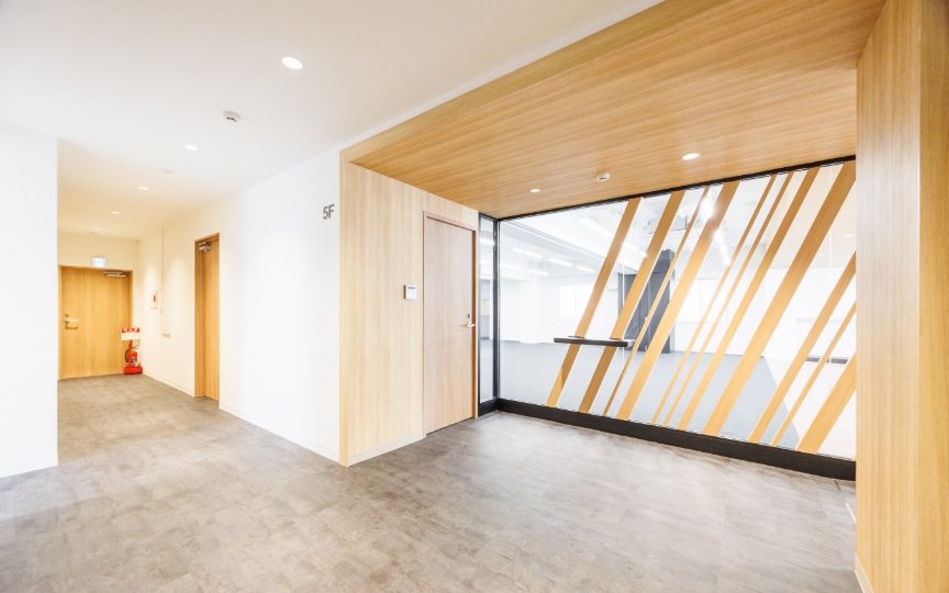 八丁堀駅徒歩2分！東京駅も徒歩圏内、「和」を感じるデザインのセットアップオフィス