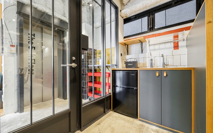 馬喰町駅徒歩2分！初期費用大幅削減の小規模フルセットアップオフィスの写真4