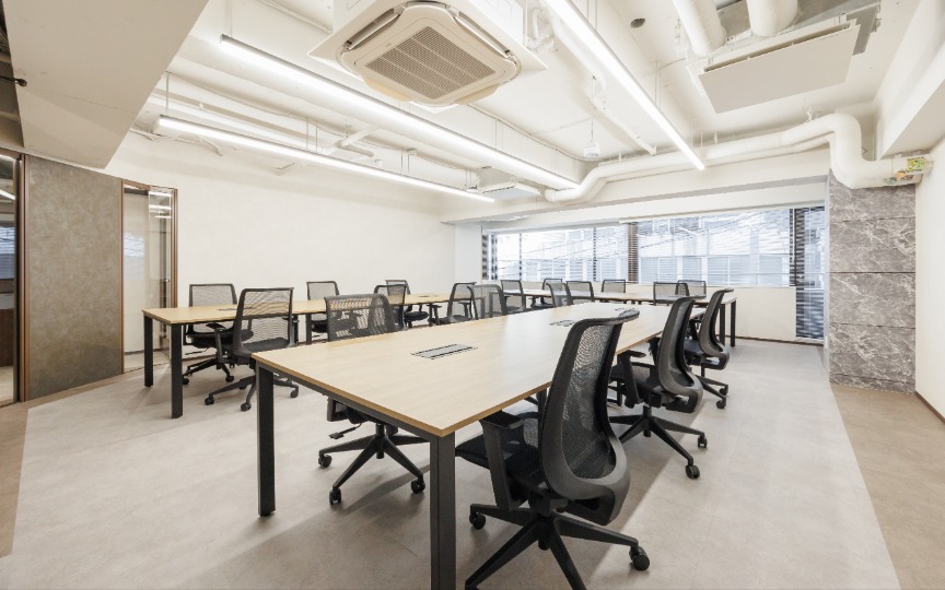 秋葉原駅徒歩4分！移転コスト大幅削減が可能な新装フルセットアップオフィスの写真4