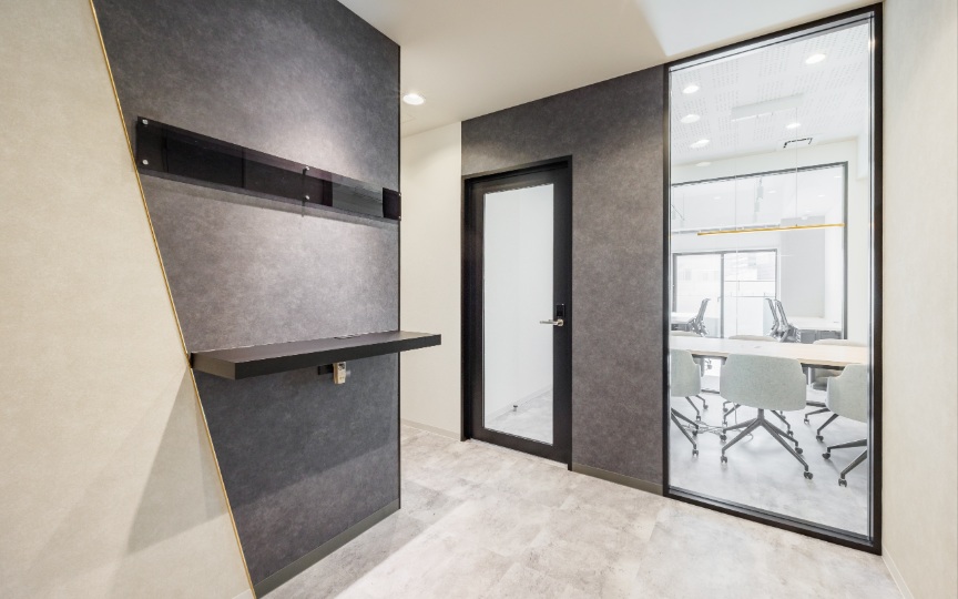 茅場町駅徒歩5分！空港利用にも便利な立地の、小規模向けフルセットアップオフィスの写真2