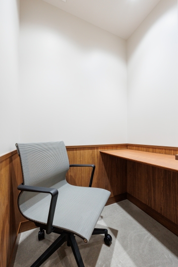 【敷金・原状回復不要】半蔵門駅徒歩2分、デザイン性と機能性を兼ね備えたフルセットアップオフィスの写真10