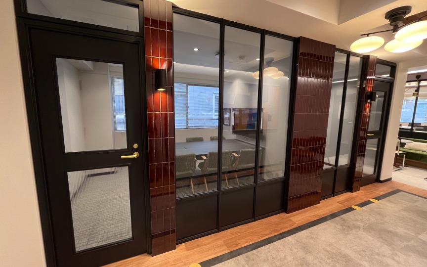 【敷金0・原状回復不要】八丁堀駅徒歩4分、家具・Wi-Fi付きフルセットアップオフィス野写真5