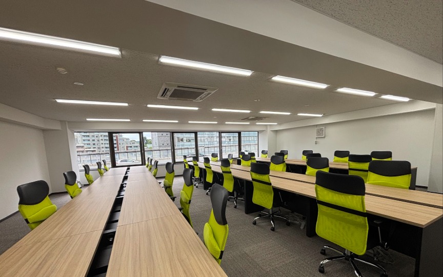 【即日入居可】六本木駅徒歩5分！内装・家具付きで人気のフルセットアップオフィス