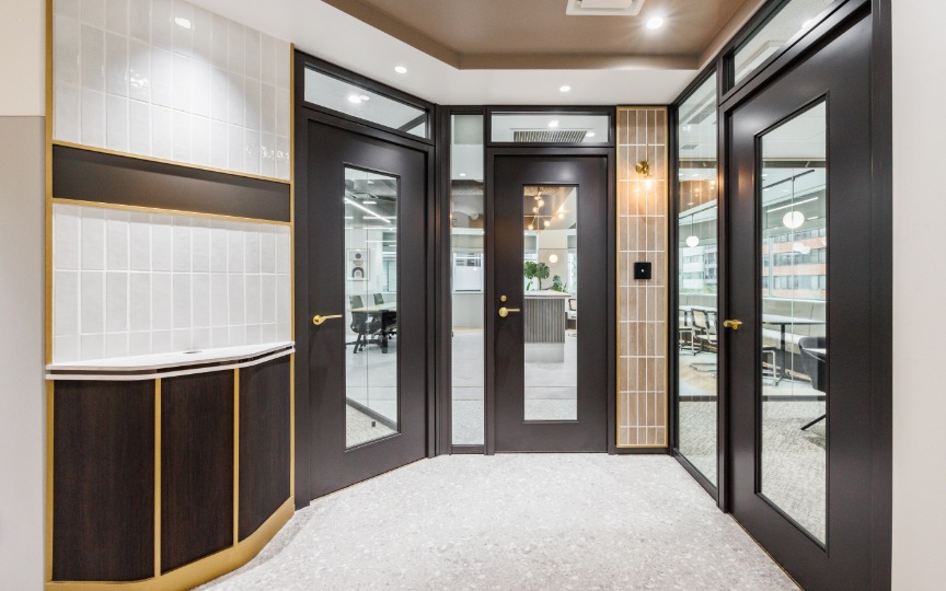 人形町駅徒歩6分！開放的で洗練されたデザインが魅力のフルセットアップオフィスの写真3