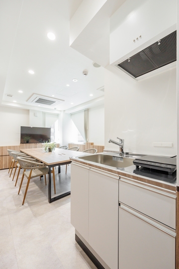 【原状回復不要】五反田駅徒歩5分！眺望にも優れた、希少なメゾネット型フルセットアップオフィスの写真11