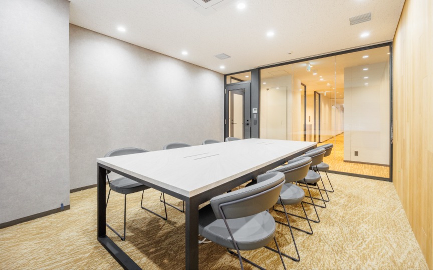 【仲介手数料不要】飯田橋駅付近、専用ラウンジ・会議室3室完備のセットアップオフィスの写真4